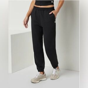 NWOT Vuori Boyfriend Sweatpants, size XL